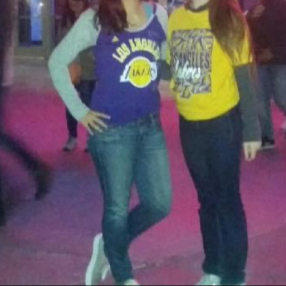 Los Angeles Lakers Long Sleeve Shirt - Picture 5 of 5